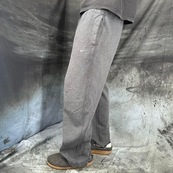 Gray Nike Sweat pants swoosh logo size L thrashed out loose fit - Picture 1 of 7